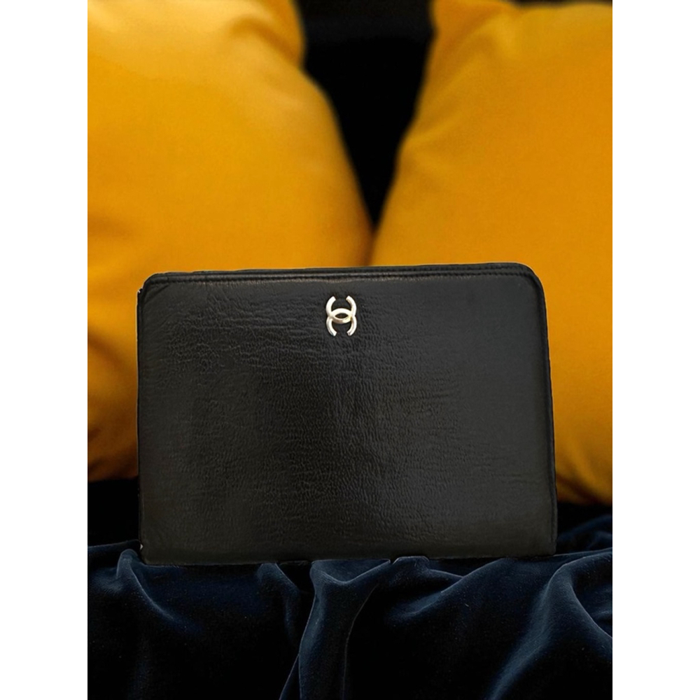 Chanel Black Leather Gold CC Logo Bifold Wallet